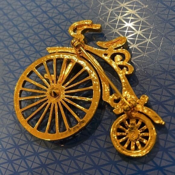 Vintage 1970’s Penny Farthering Bicycle Brooch/Pin - Picture 4 of 5